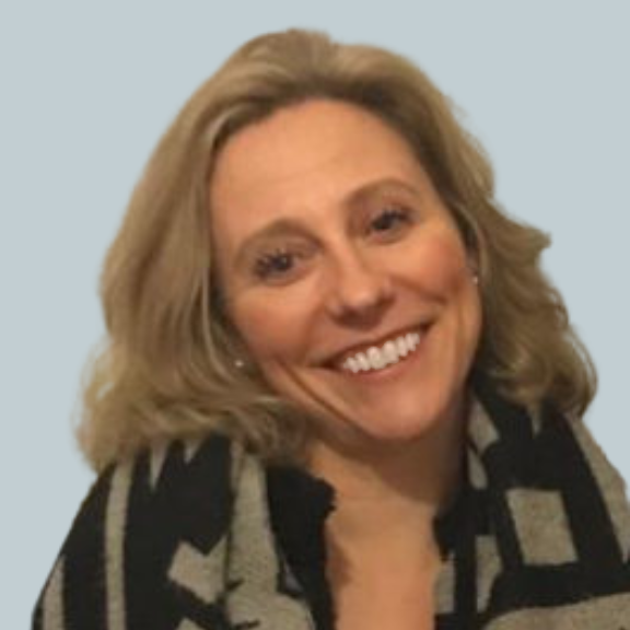 2 Picture of Beth Halliday